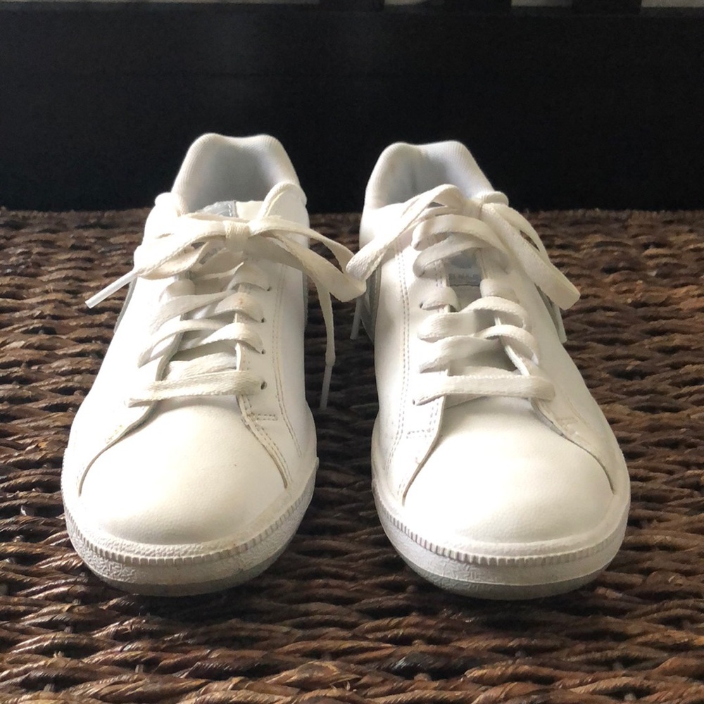 Nike Courtland Sneakers